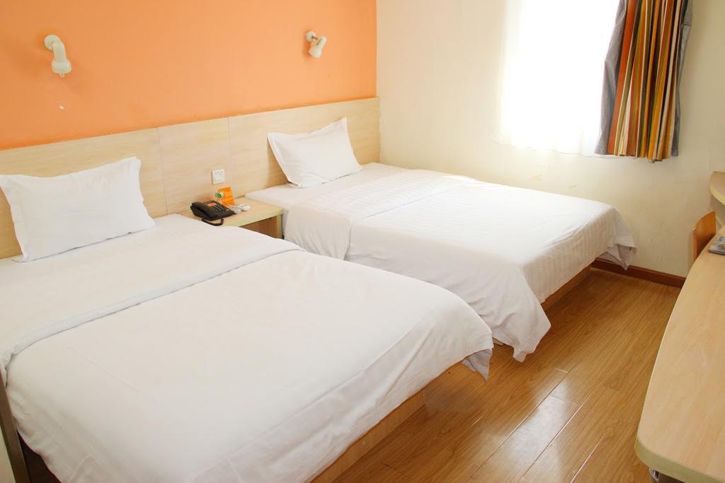 7Days Inn Haikou Hong Kong City エクステリア 写真